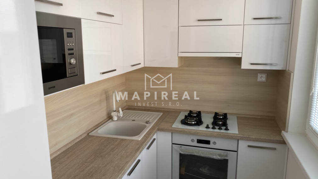 Sídl. Nad Jazerom, 2-izb. byt, Nám. kozmonautov, NOVÁ MODERNÁ REKONŠTRUKCIA