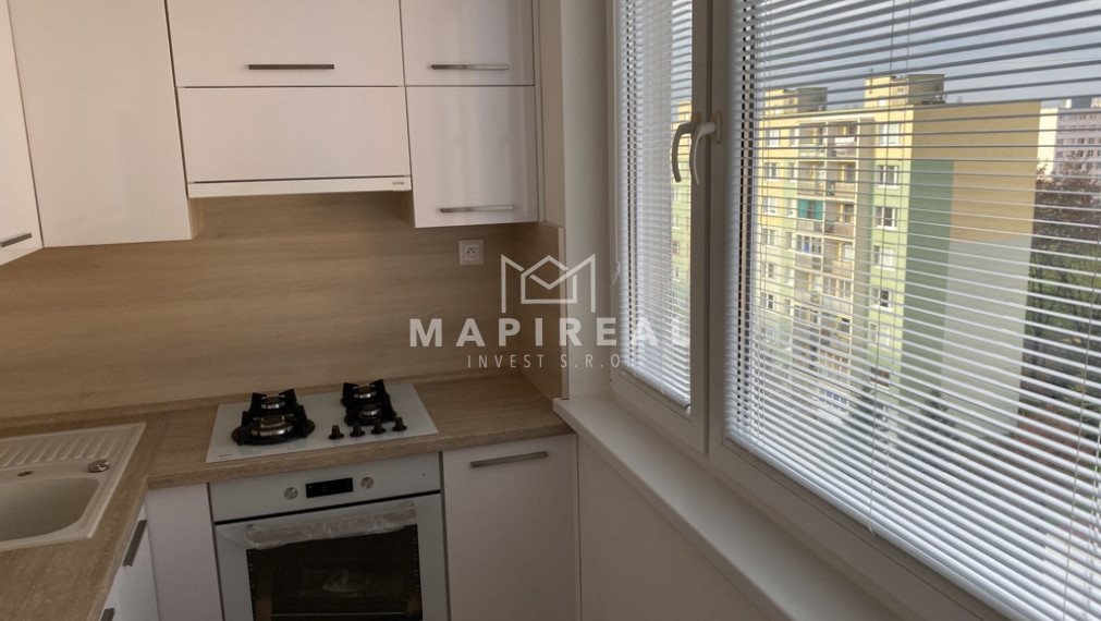 Sídl. Nad Jazerom, 2-izb. byt, Nám. kozmonautov, NOVÁ MODERNÁ REKONŠTRUKCIA