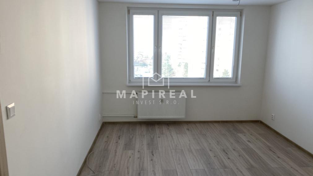 Sídl. Nad Jazerom, 2-izb. byt, Nám. kozmonautov, NOVÁ MODERNÁ REKONŠTRUKCIA