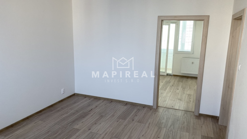 Sídl. Nad Jazerom, 2-izb. byt, Nám. kozmonautov, NOVÁ MODERNÁ REKONŠTRUKCIA