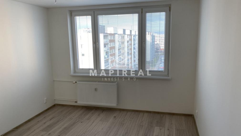 Sídl. Nad Jazerom, 2-izb. byt, Nám. kozmonautov, NOVÁ MODERNÁ REKONŠTRUKCIA