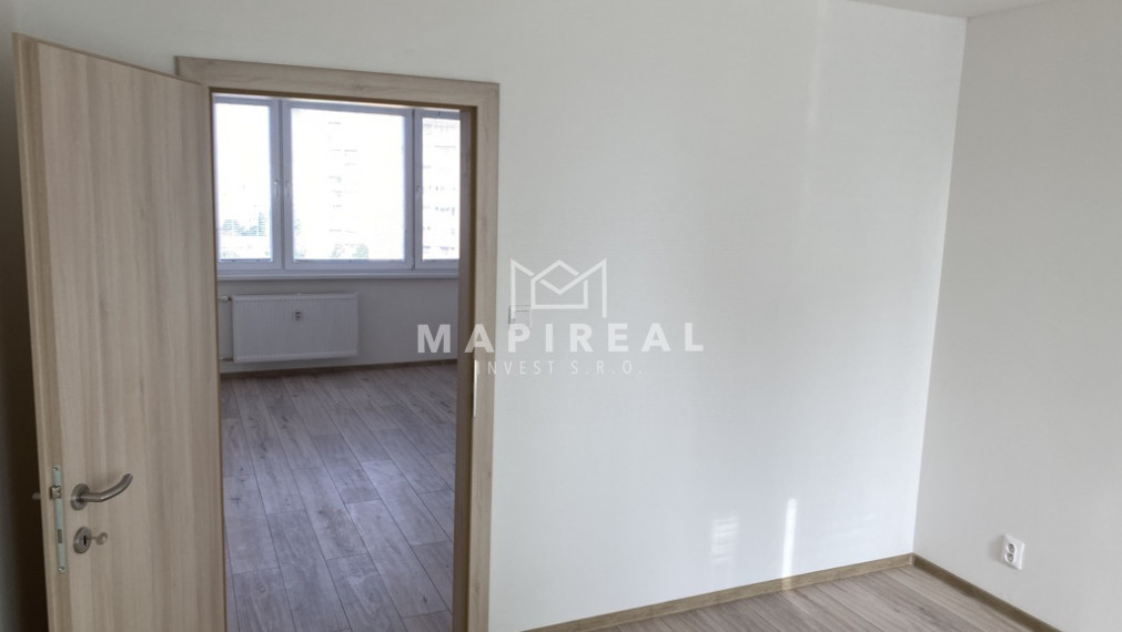 Sídl. Nad Jazerom, 2-izb. byt, Nám. kozmonautov, NOVÁ MODERNÁ REKONŠTRUKCIA