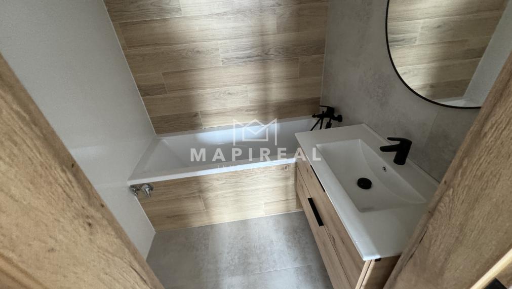 Sídl. Nad Jazerom, 2-izb. byt, Nám. kozmonautov, NOVÁ MODERNÁ REKONŠTRUKCIA