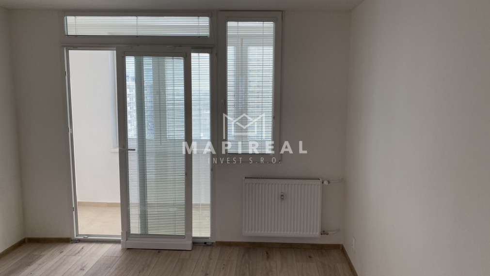 Sídl. Nad Jazerom, 2-izb. byt, Nám. kozmonautov, NOVÁ MODERNÁ REKONŠTRUKCIA