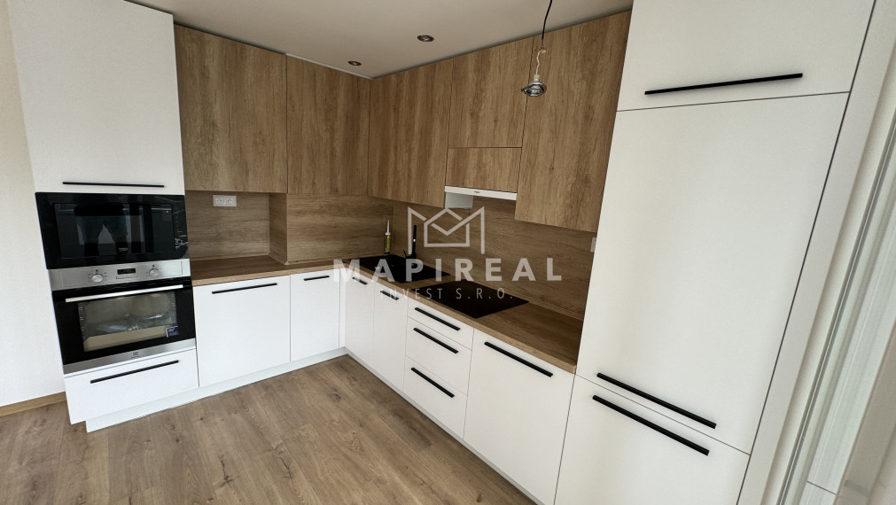 Rovníková ul., Sídl. Nad Jazerom!!! NOVOREKONŠTRUOVANÝ, 3-izb. byt