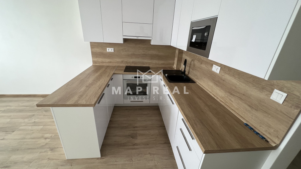 Helsinská ul. !!! SÍDLISKO ŤAHANOVCE, NOVOREKONŠTRUOVANÝ, 4-izb. byt