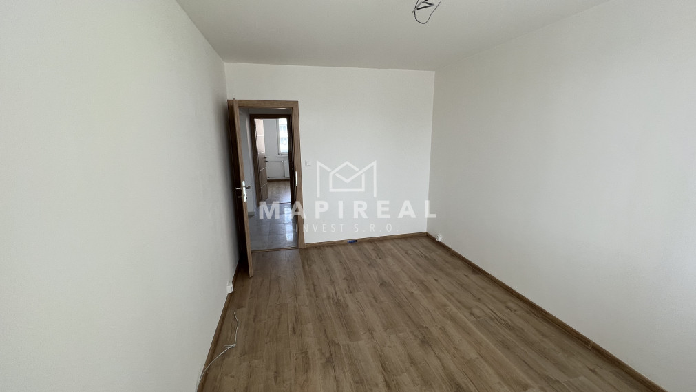 Helsinská ul. !!! SÍDLISKO ŤAHANOVCE, NOVOREKONŠTRUOVANÝ, 4-izb. byt