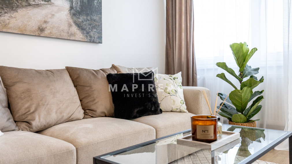 **REZERVOVANÉ** EXLUZÍVNY 3-izb. byt, Košice - Západ, Uherova ul.,