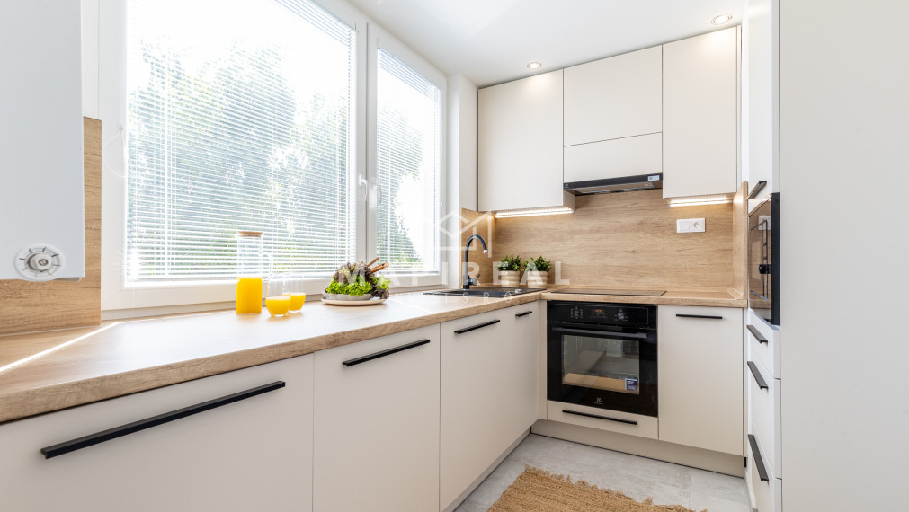 **REZERVOVANÉ** EXLUZÍVNY 3-izb. byt, Košice - Západ, Uherova ul.,