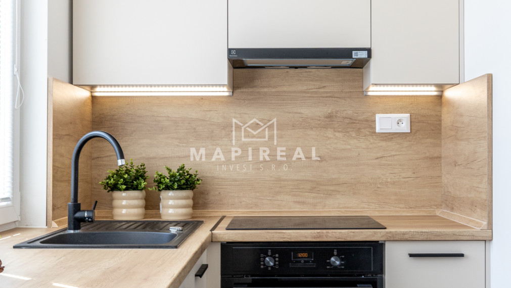 **REZERVOVANÉ** EXLUZÍVNY 3-izb. byt, Košice - Západ, Uherova ul.,