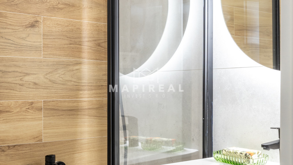 **REZERVOVANÉ** EXLUZÍVNY 3-izb. byt, Košice - Západ, Uherova ul.,