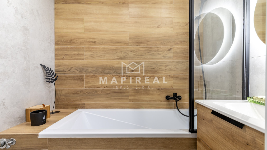 **REZERVOVANÉ** EXLUZÍVNY 3-izb. byt, Košice - Západ, Uherova ul.,