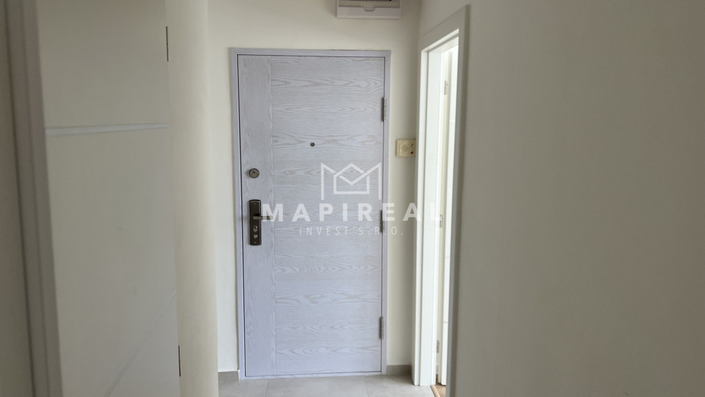 **REZERVOVANÉ** NOVOREKONŠTRUOVANÝ  3-izb. byt, Košice - Západ, Nešporova ul.,