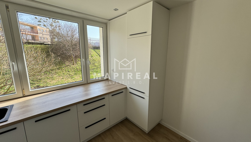 NOVOREKONŠTRUOVANÝ 3-izb.byt, Bielocerkevská ul.,