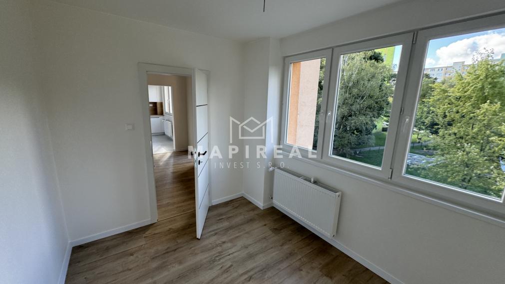 **NOVINKA** TERASA, Ružínska ul.!!!, NOVOREKONŠTRUOVANÝ, 3-izb. byt