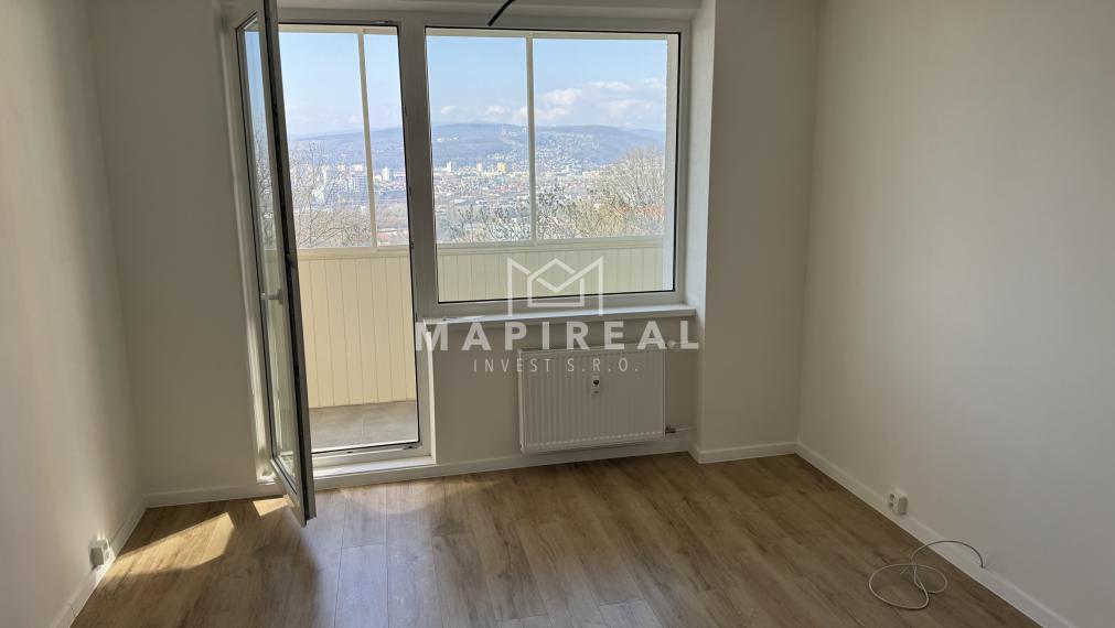 NOVOREKONŠTRUOVANÝ 3-izb.byt, Bielocerkevská ul.,