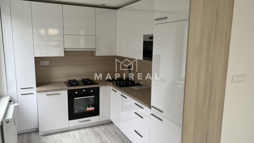 **NOVINKA** NOVOREKONŠTRUOVANÝ  3-izb. byt, Košice - Západ, Rožňavská ul.,