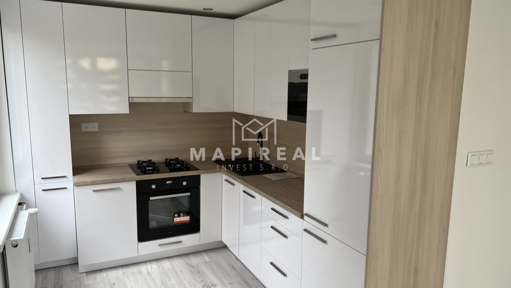 **NOVINKA** NOVOREKONŠTRUOVANÝ  3-izb. byt, Košice - Západ, Rožňavská ul.,