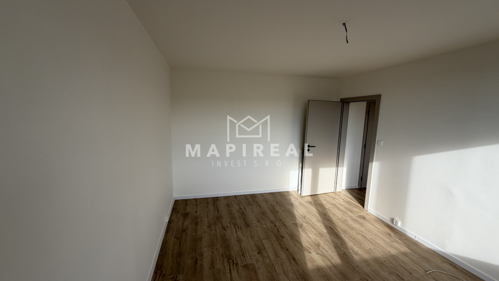 **NOVINKA** Bielocerkevská ul., NOVOREKONŠTRUOVANÝ 3-izb.byt,