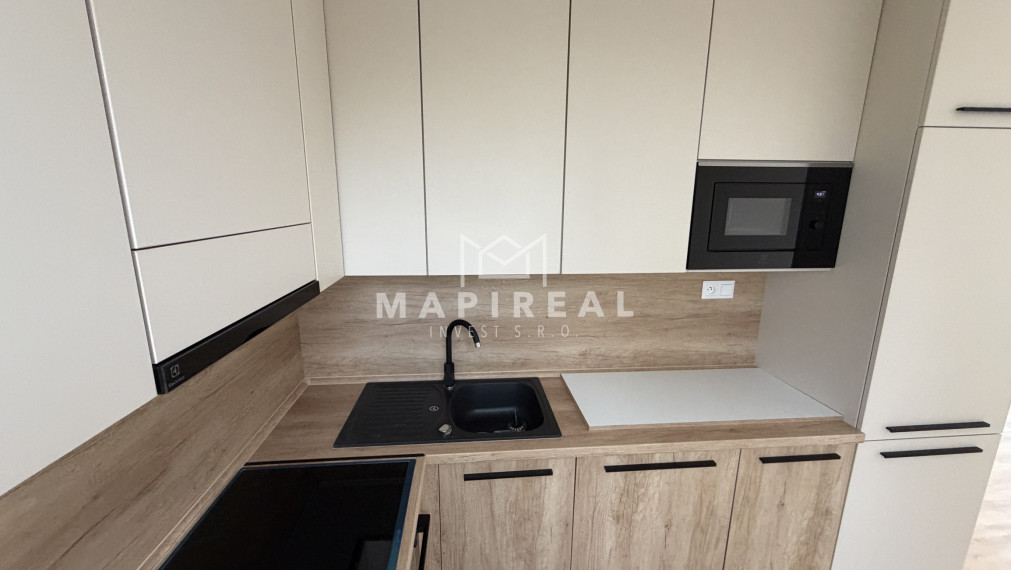 **NOVINKA** sídlisko TERASA, Rožňavská ul., 3-izb. byt, NOVOREKONŠTRUOVANÝ