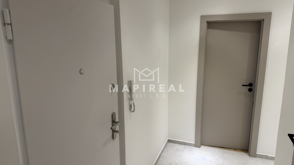 **NOVINKA** sídlisko TERASA, Rožňavská ul., 3-izb. byt, NOVOREKONŠTRUOVANÝ