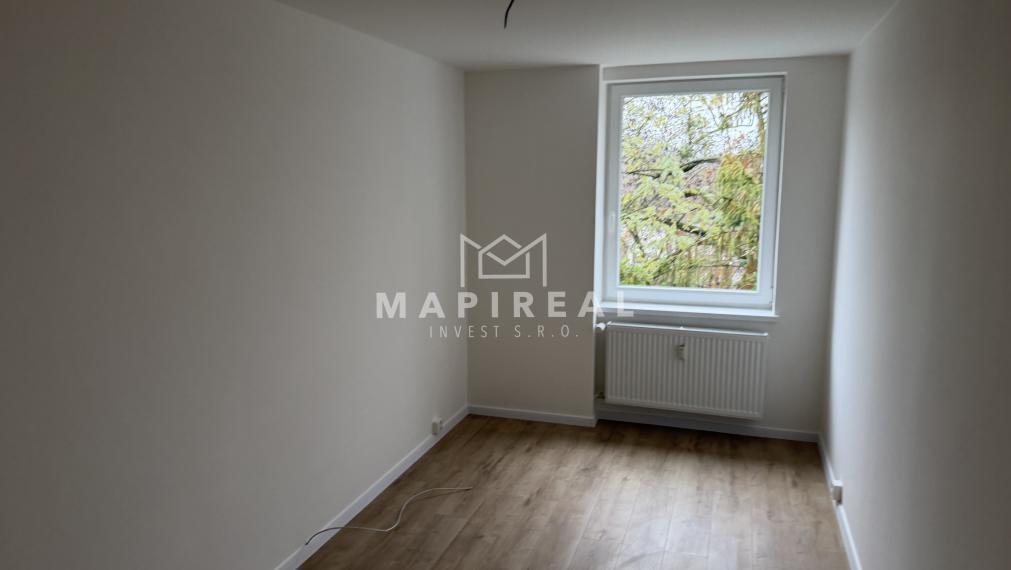 **NOVINKA** sídlisko TERASA, Rožňavská ul., 3-izb. byt, NOVOREKONŠTRUOVANÝ