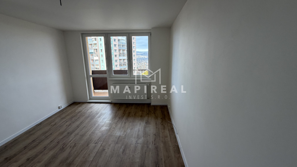 **NOVINKA** Bielocerkevská ul., NOVOREKONŠTRUOVANÝ 3-izb.byt,