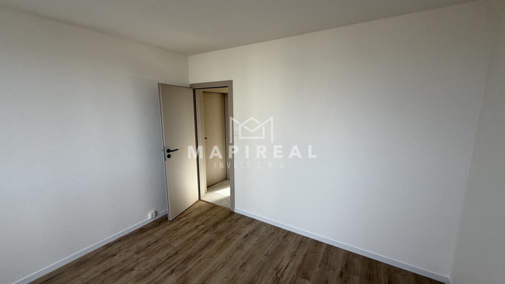 **NOVINKA** Bielocerkevská ul., NOVOREKONŠTRUOVANÝ 3-izb.byt,