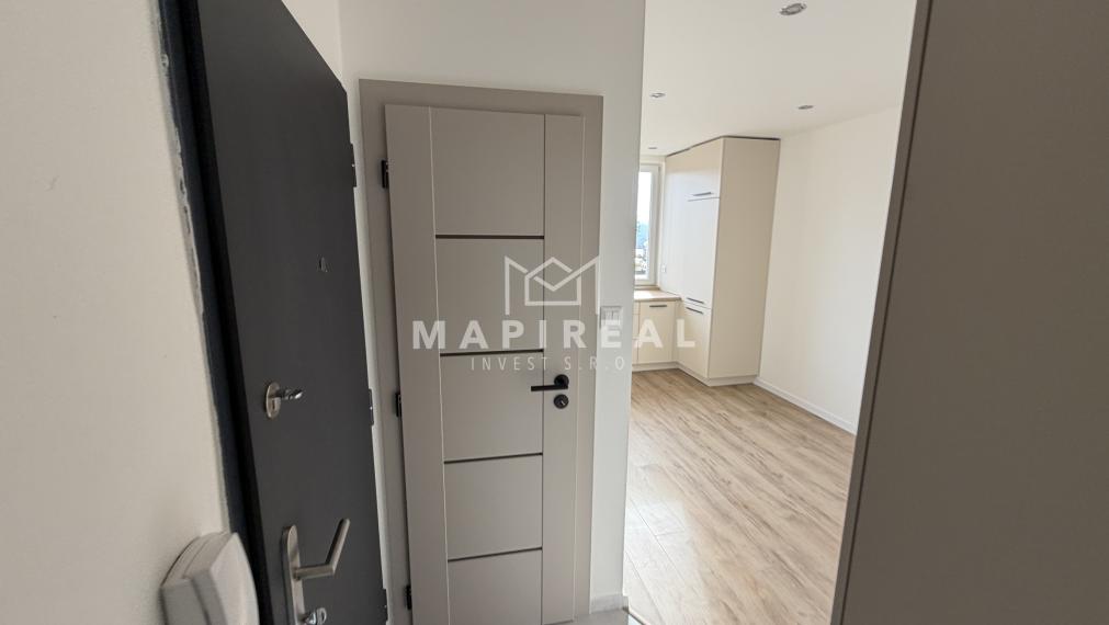 **NOVINKA** Bielocerkevská ul., NOVOREKONŠTRUOVANÝ 3-izb.byt,