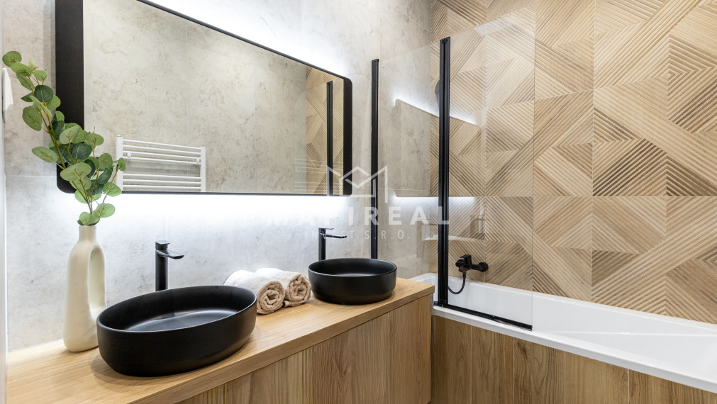 **NOVINKA** Štefánikova ulica, 3 -izb. byt,  Nová moderná rekonštrukcia