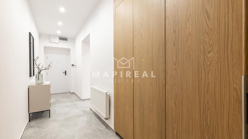 **NOVINKA** Štefánikova ulica, 3 -izb. byt,  Nová moderná rekonštrukcia