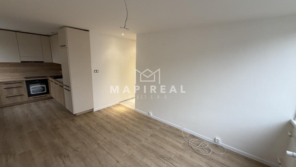 **NOVINKA** sídlisko TERASA, Kežmarská ul., 3-izb. byt, NOVOREKONŠTRUOVANÝ