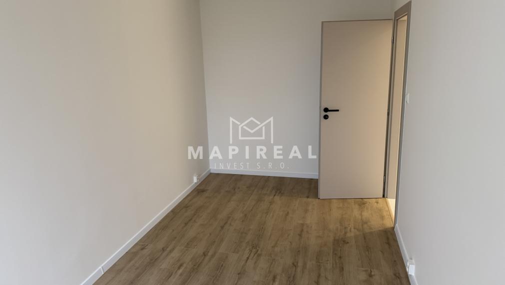 **NOVINKA** sídlisko TERASA, Kežmarská ul., 3-izb. byt, NOVOREKONŠTRUOVANÝ