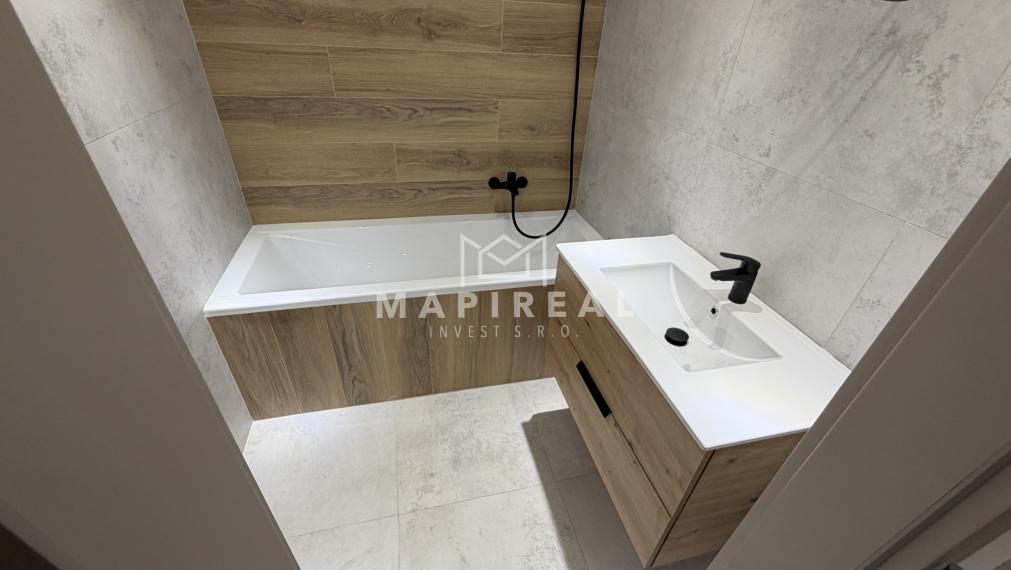 **NOVINKA** sídlisko TERASA, Kežmarská ul., 3-izb. byt, NOVOREKONŠTRUOVANÝ