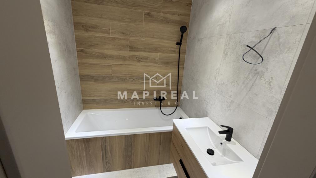 **NOVINKA** sídlisko TERASA, Kežmarská ul., 3-izb. byt, NOVOREKONŠTRUOVANÝ