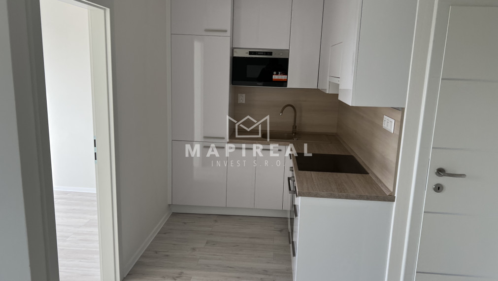 **NOVINKA** sídlisko Nad Jazerom, Družicová, NOVOREKONŠTRUOVANÝ 2-izb.byt,