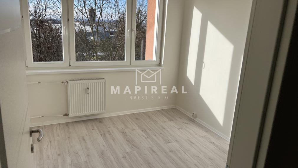 **NOVINKA** sídlisko Nad Jazerom, Družicová, NOVOREKONŠTRUOVANÝ 2-izb.byt,