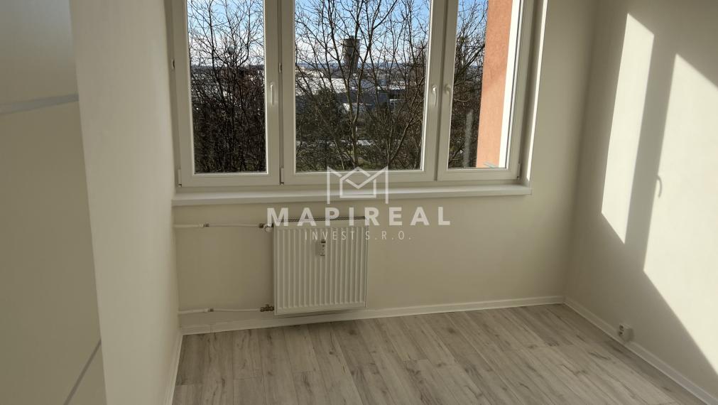 **NOVINKA** sídlisko Nad Jazerom, Družicová, NOVOREKONŠTRUOVANÝ 2-izb.byt,