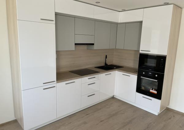 PRAŽSKÝ TYP!!! ŽELEZNÍKY, Krakovská ul., 3-izb., NOVOREKONŠTRUOVANÝ