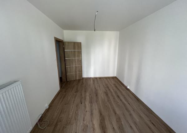 HÚSKOVÁ ul. !!! SÍDLISKO KVP, NOVOREKONŠTRUOVANÝ, 3-izb. byt