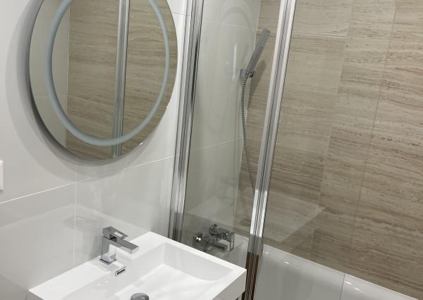 HÚSKOVÁ ul. !!! SÍDLISKO KVP, NOVOREKONŠTRUOVANÝ, 3-izb. byt