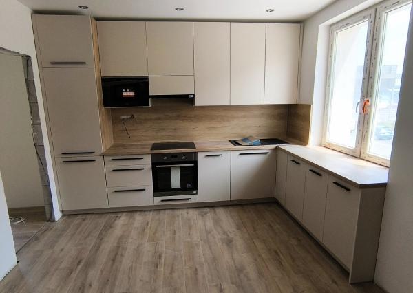 ** REZERVOVANÉ ** NOVOREKONŠTRUOVANÝ 3-izb. byt, Košice – JUH!!!, Bulharská ul.,