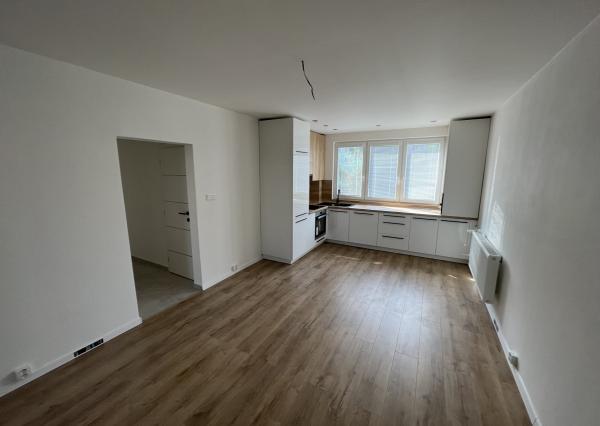 **REZERVOVANÉ** NOVOREKONŠTRUOVANÝ  3-izb. byt, Košice - Západ, Nešporova ul.,