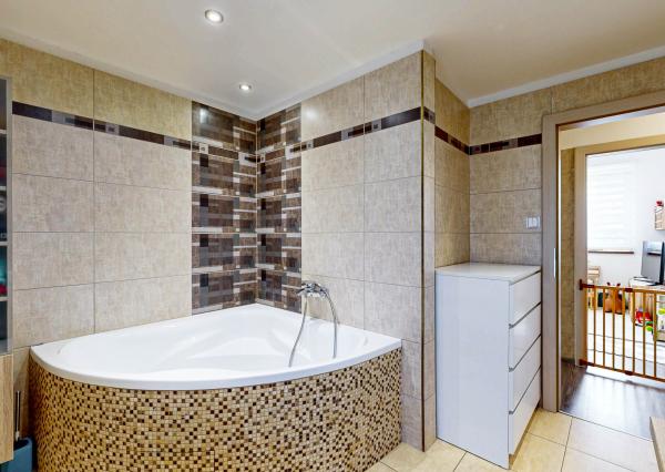 ** ZNÍŽENÁ CENA!!!** PANORÁMA, 4 – izb. RODINNÝ DOM, Bazová ul.,