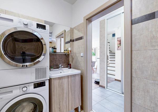 ** ZNÍŽENÁ CENA!!!** PANORÁMA, 4 – izb. RODINNÝ DOM, Bazová ul.,