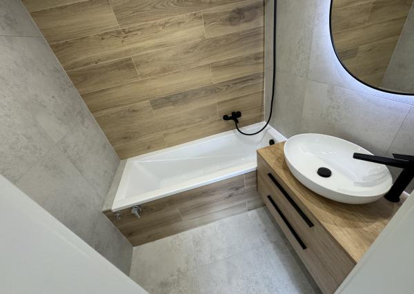 NOVOREKONŠTRUOVANÝ 3-izb.byt, Bielocerkevská ul.,