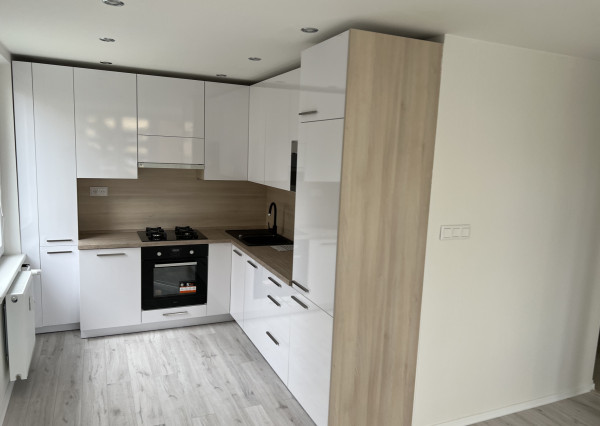 **NOVINKA** NOVOREKONŠTRUOVANÝ  3-izb. byt, Košice - Západ, Rožňavská ul.,