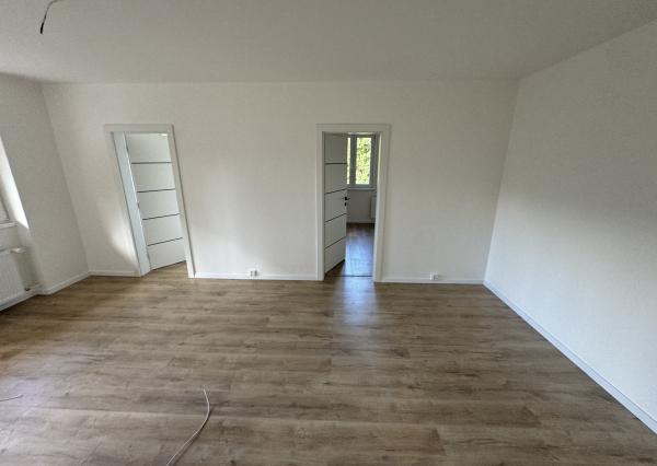 **REZERVOVANÝ* TERASA, Ružínska ul.!!!, NOVOREKONŠTRUOVANÝ, 3-izb. byt