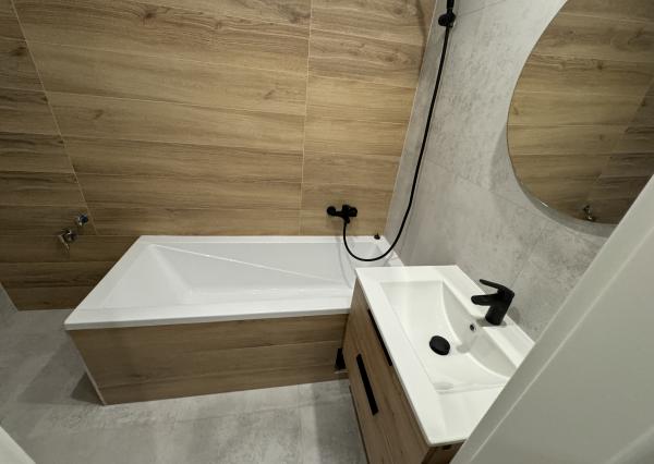 **REZERVOVANÝ* TERASA, Ružínska ul.!!!, NOVOREKONŠTRUOVANÝ, 3-izb. byt