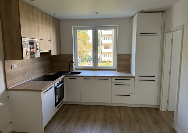 **NOVINKA** Južná trieda!!!, Košice – JUH, NOVOREKONŠTRUOVANÝ, 3-izb. byt